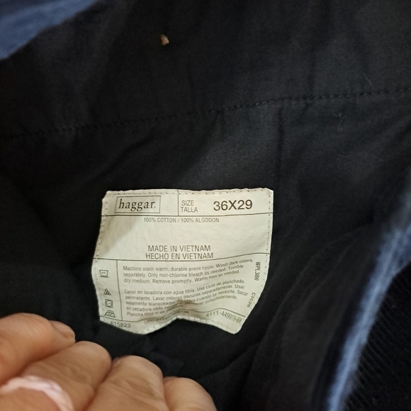 Haggar Men's Corduroy Pants Size 36x29 Black 4 Pockets Pleated Cotton Office - Picture 3 of 8